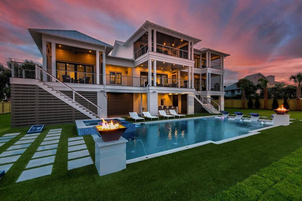 New Waterfront Home With Deep Water Dock Isle of Palms Esterno foto