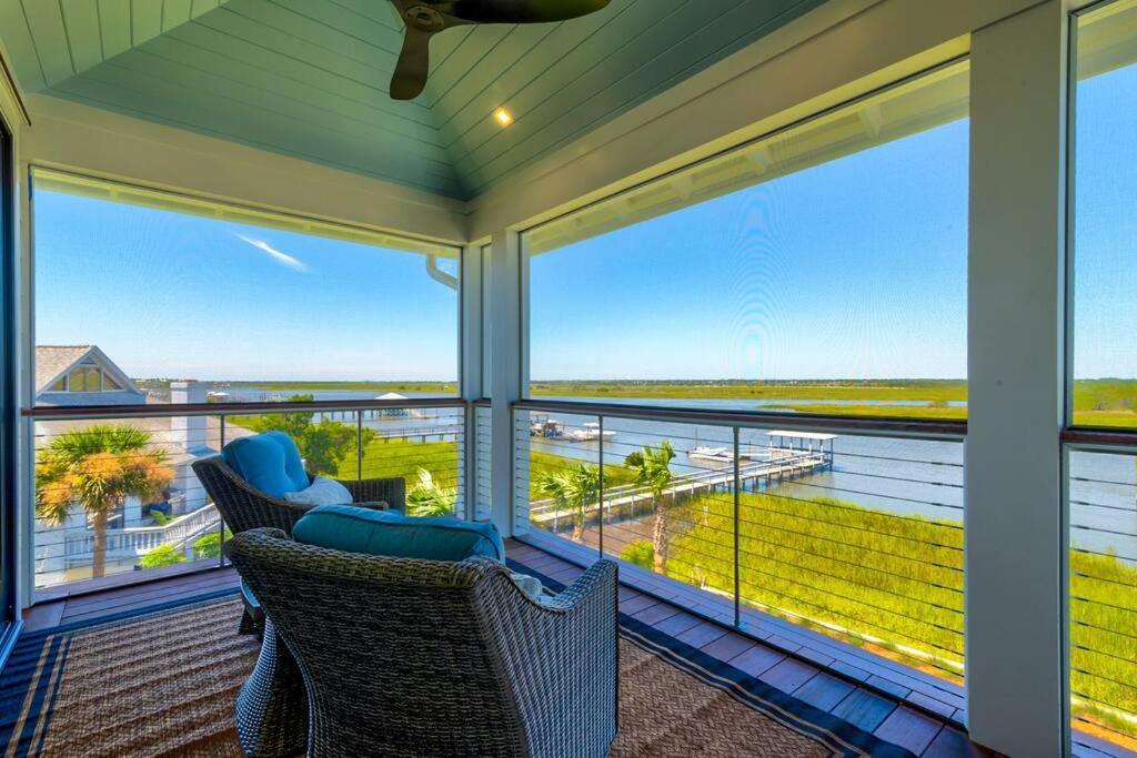 New Waterfront Home With Deep Water Dock Isle of Palms Esterno foto