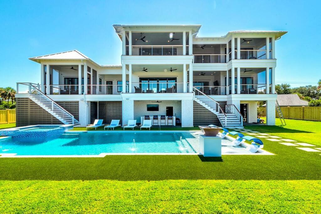 New Waterfront Home With Deep Water Dock Isle of Palms Esterno foto