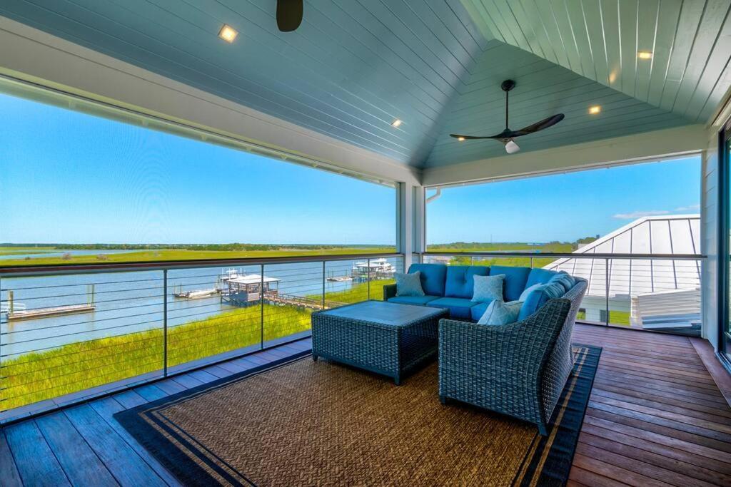 New Waterfront Home With Deep Water Dock Isle of Palms Esterno foto