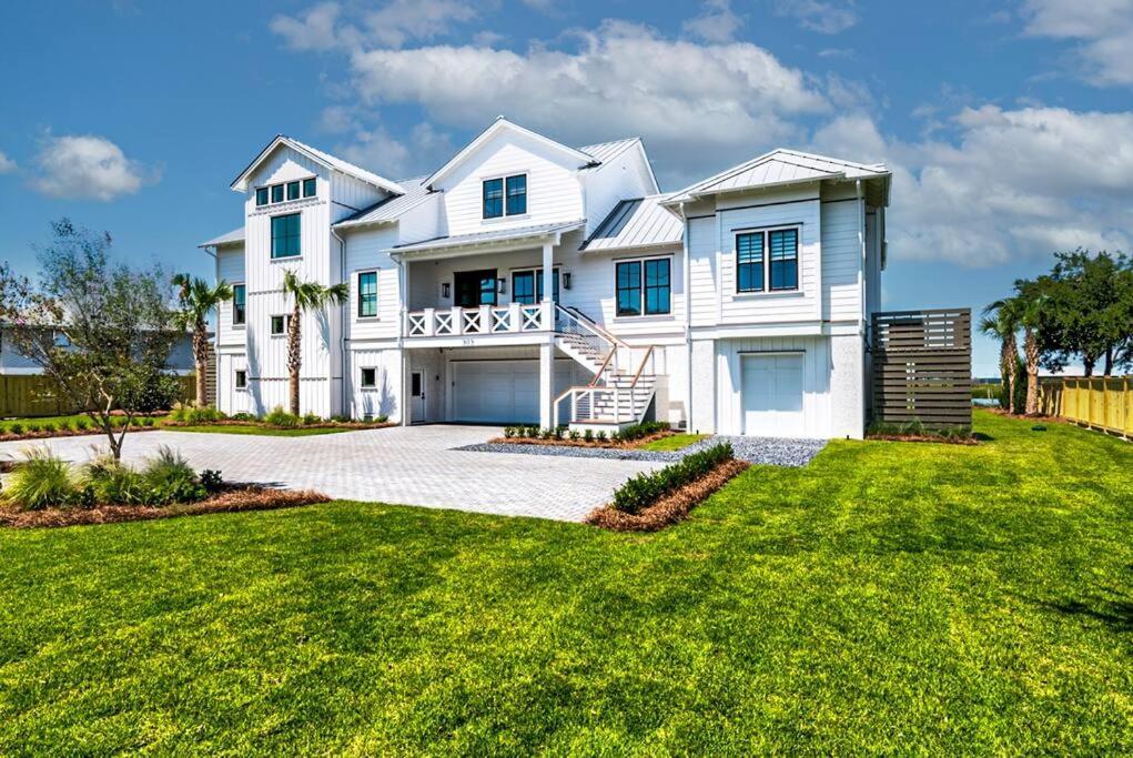 New Waterfront Home With Deep Water Dock Isle of Palms Esterno foto